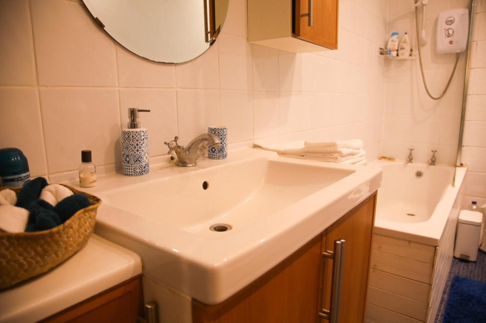 Apartment Cozy 1 Bedroom Flat Near Beach Sleeps 4